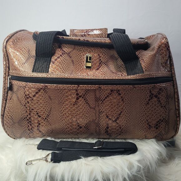 Travel Concepts Snakeskin Overnight Bag/Carry-on with Make-up Case - Picture 1 of 10
